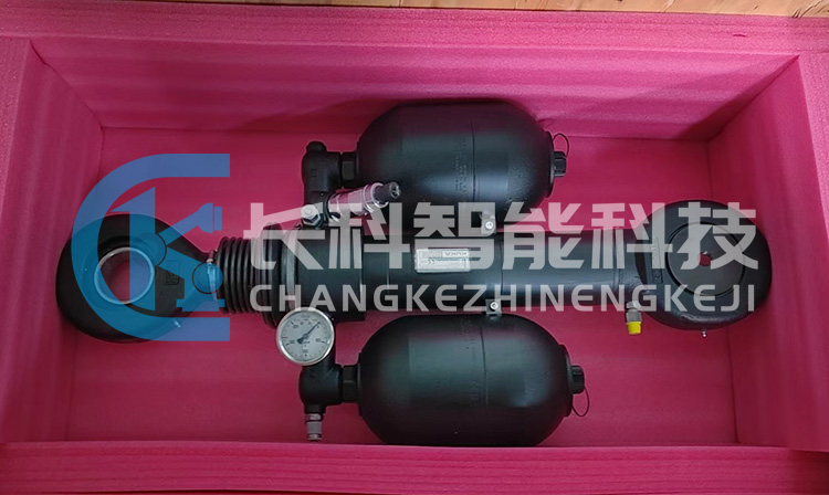 庫(kù)卡平衡缸00-241-706 庫(kù)卡平衡缸00-241-706