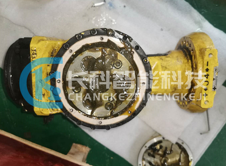 發(fā)那科2000iC機器人中心手拆解維修 發(fā)那科2000iC機器人中心手拆解維修